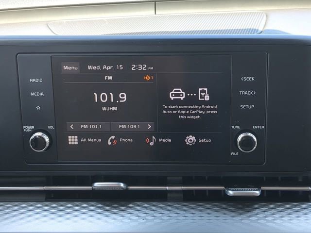 Used 2024 Kia Carnival LX image 21