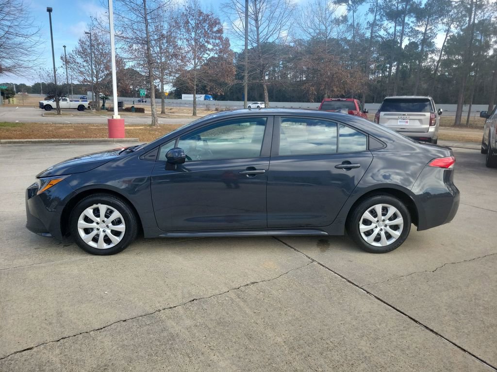 Certified 2025 Toyota Corolla LE image 2