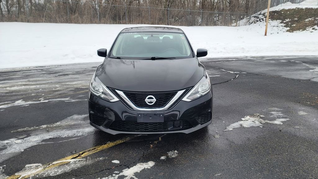 Used 2019 Nissan Sentra SV image 2