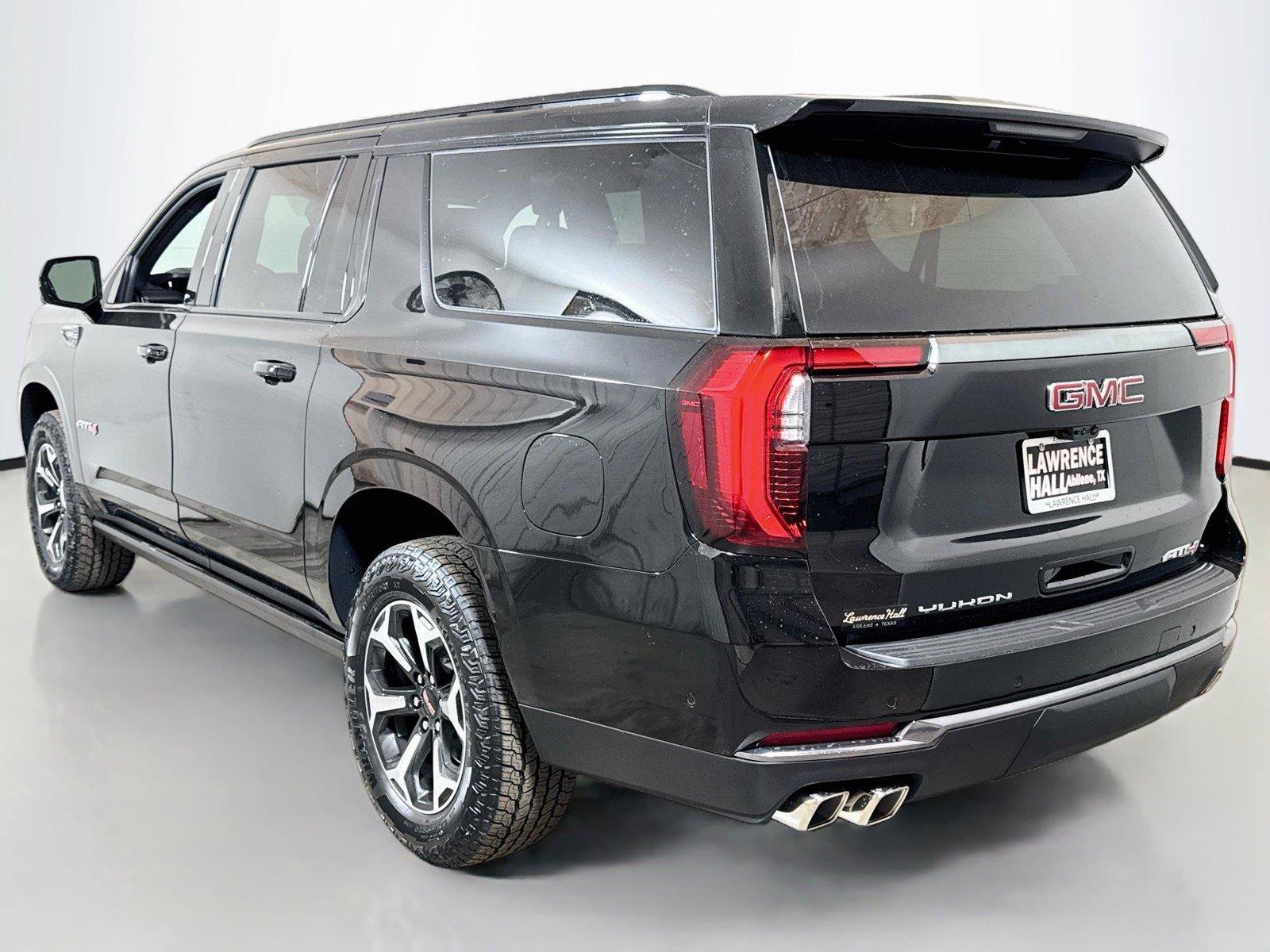 New 2026 GMC Yukon XL AT4 w/ AT4 Premium Package AWD/4WD image 3