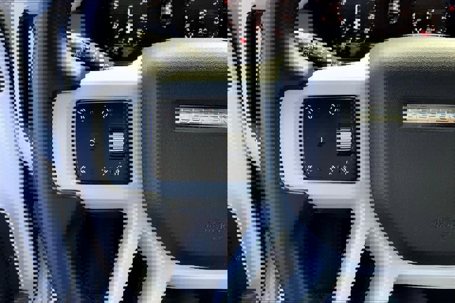 Used 2023 Land Rover Defender 110 S image 21