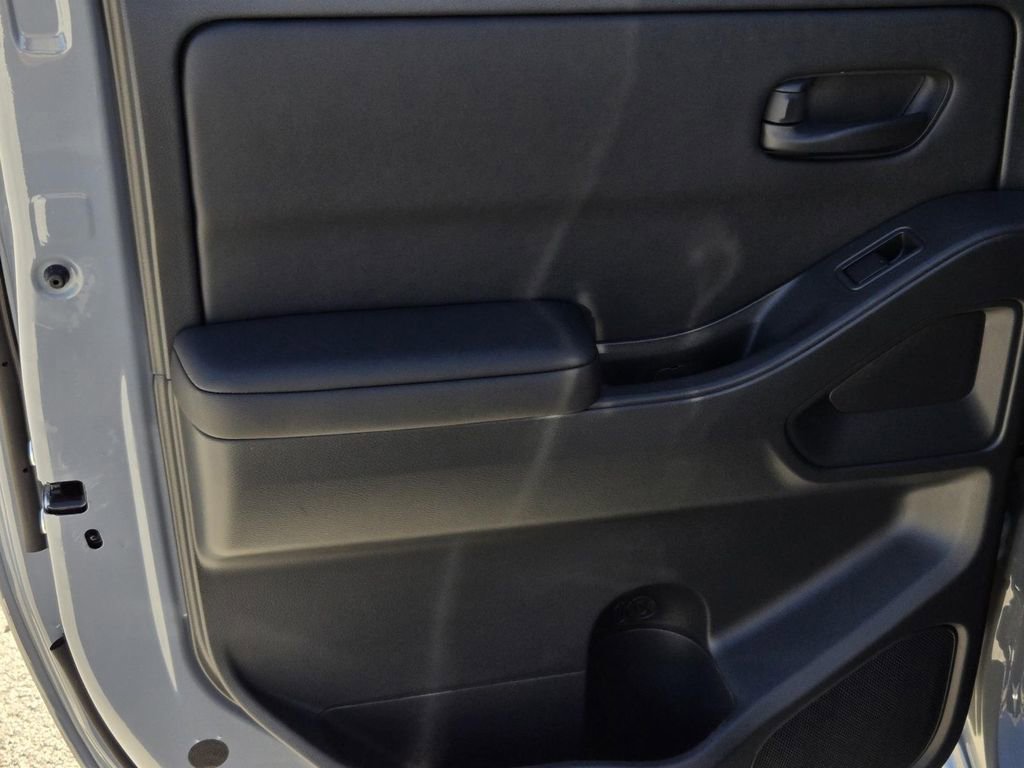 New 2026 Nissan Frontier SV image 10