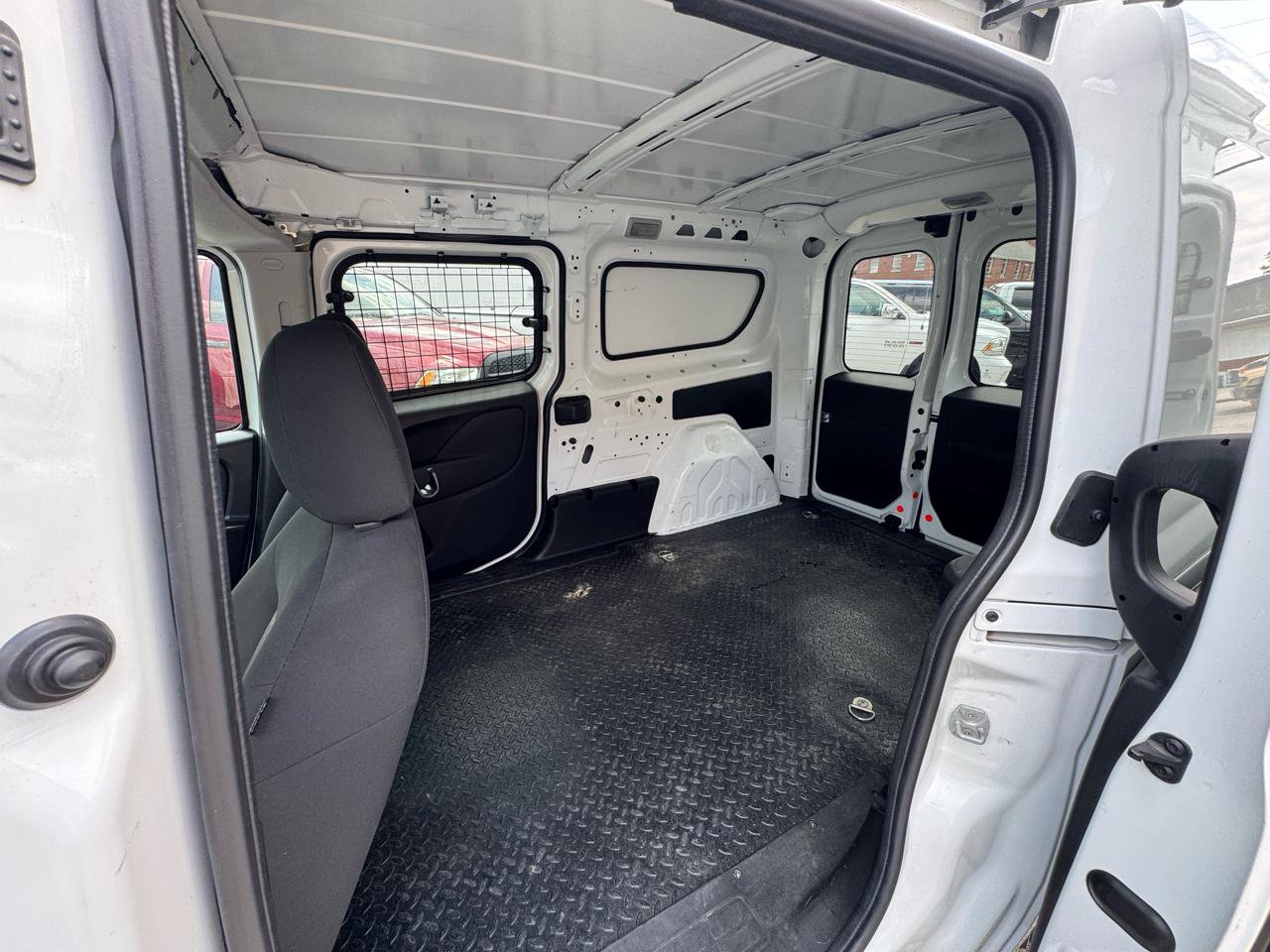 Used 2019 RAM ProMaster City Tradesman SLT FWD image 15