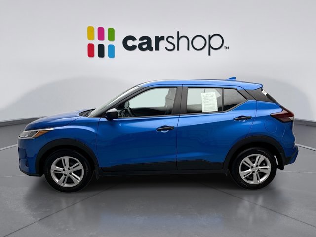 Used 2025 Nissan Kicks Play S image 2