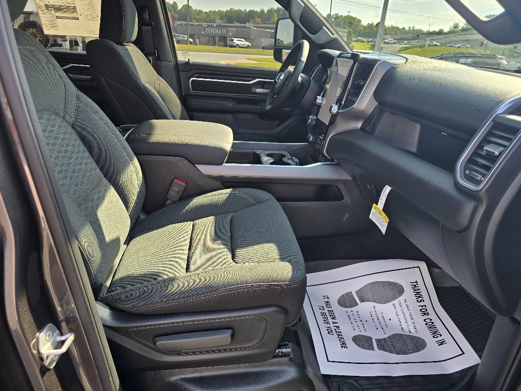 New 2026 RAM 1500 4x4 Crew Cab image 13