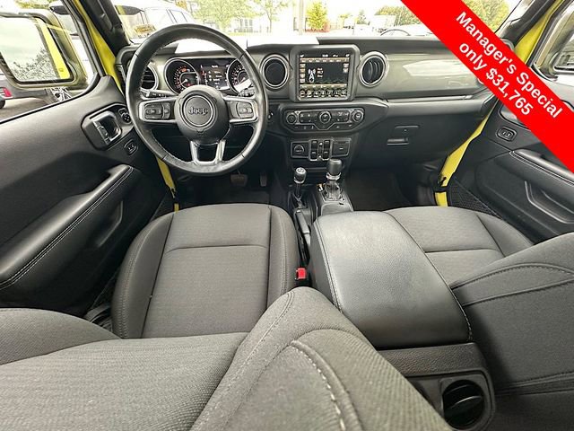 Used 2022 Jeep Wrangler Unlimited Sahara w/ Cold Weather Group image 19