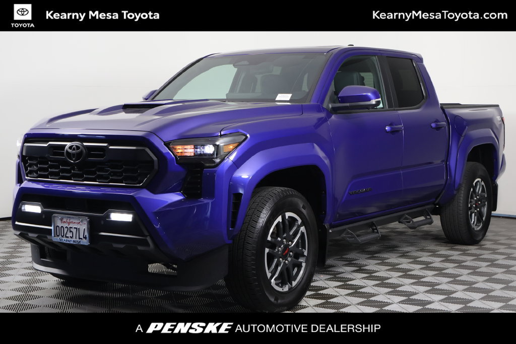 Used 2025 Toyota Tacoma TRD Sport w/ TRD Sport Premium Package AWD/4WD image 1