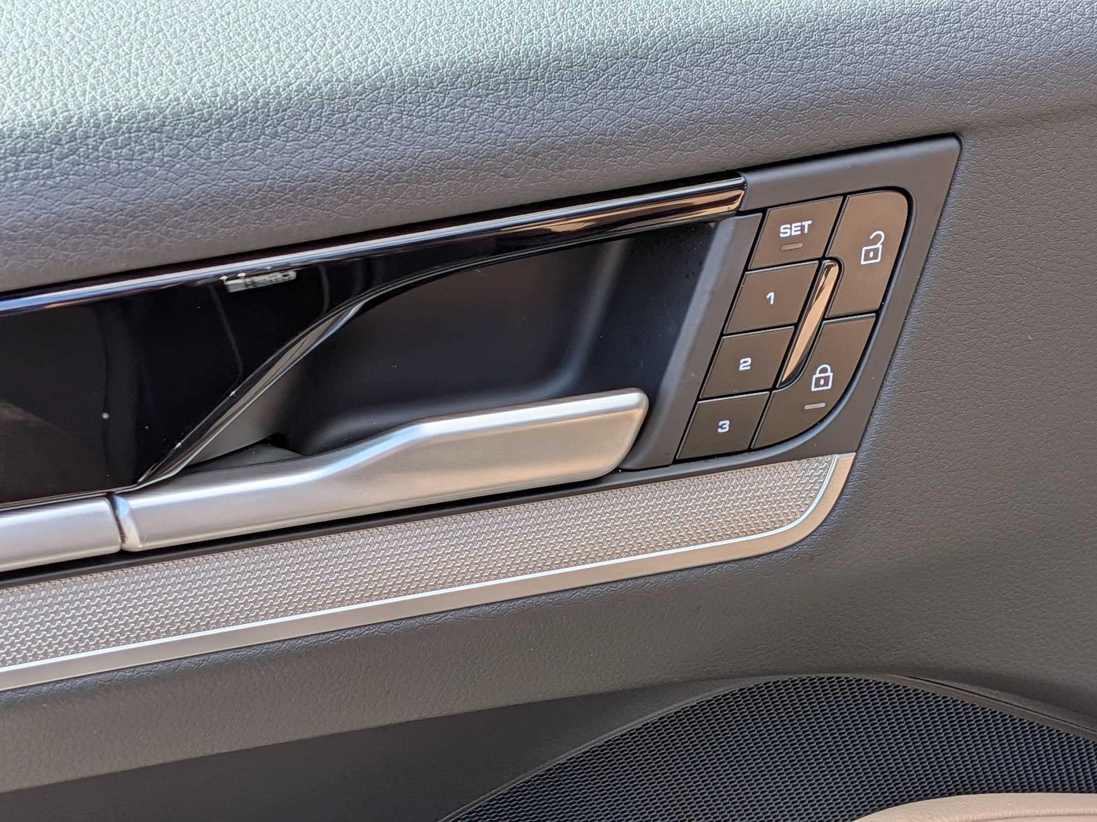Certified 2026 Porsche Cayenne S AWD/4WD image 24