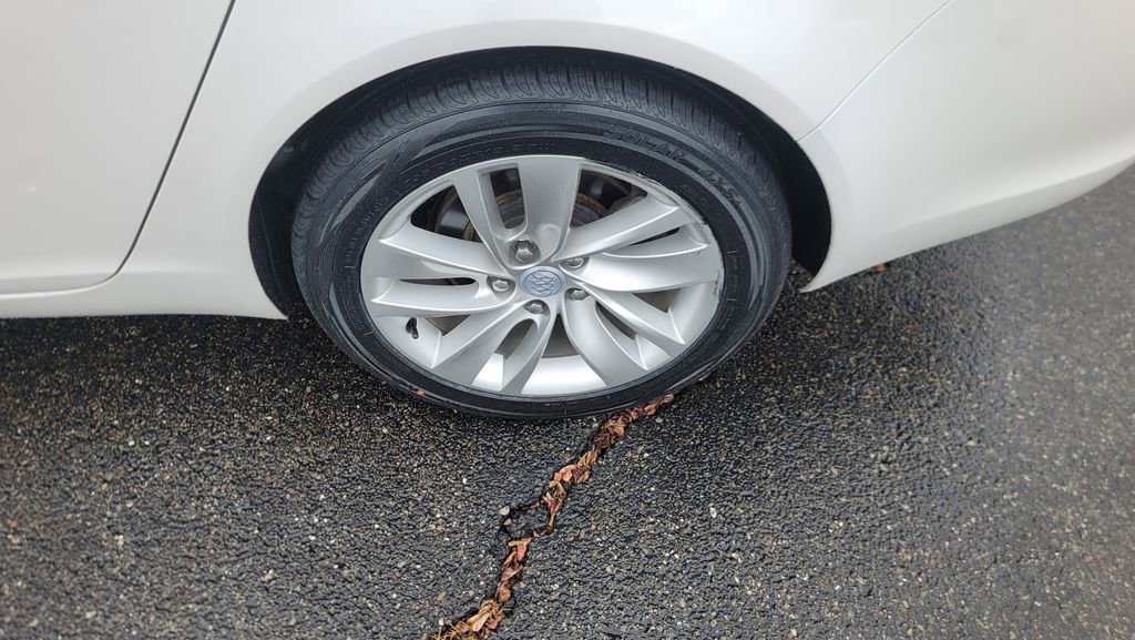 Used 2017 Buick Regal Premium w/ Driver Confidence Package #1 image 8