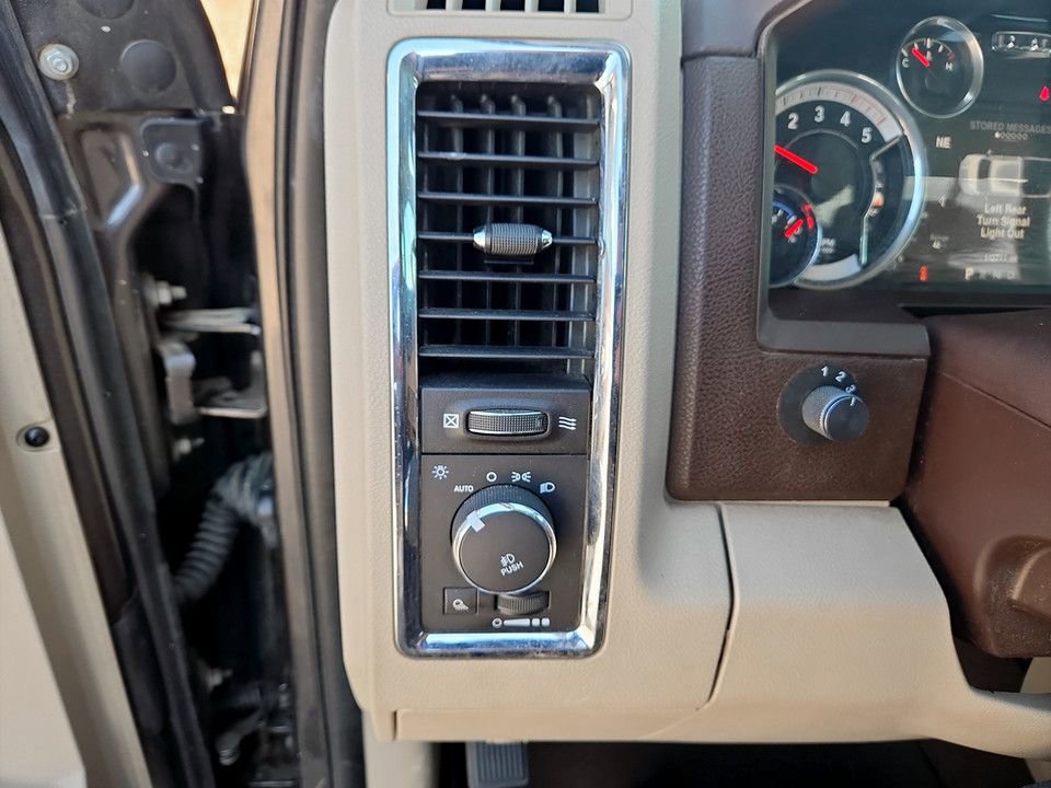 Used 2016 RAM 2500 Laramie image 19