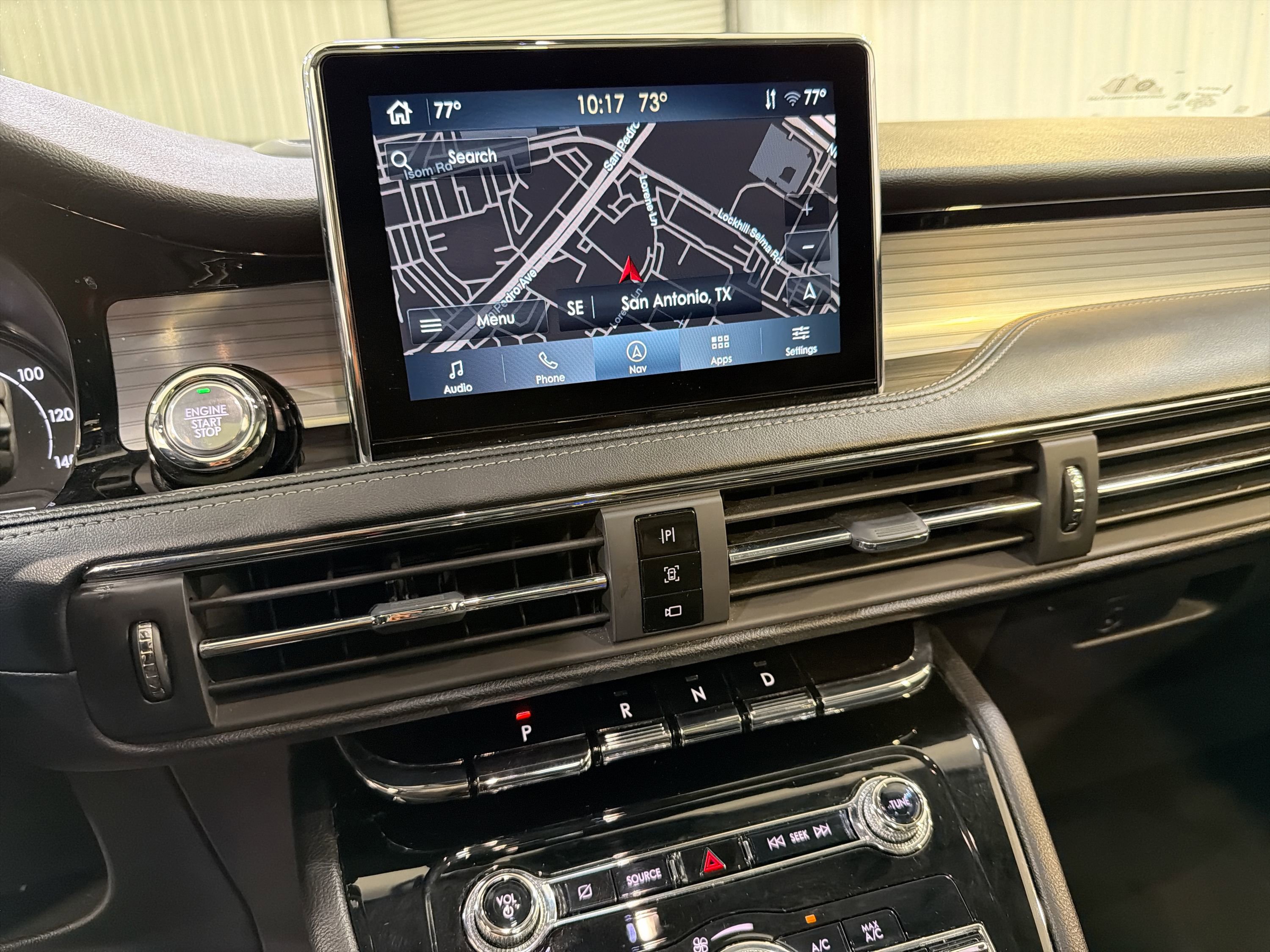 Used 2022 Lincoln Corsair AWD w/ Premium Package image 19