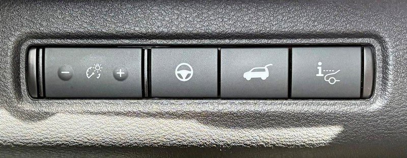Used 2025 Nissan Pathfinder Platinum FWD image 21