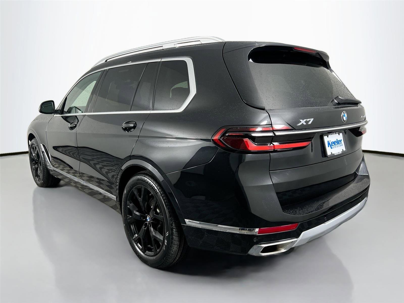 Certified 2023 BMW X7 xDrive40i w/ Executive Package image 4