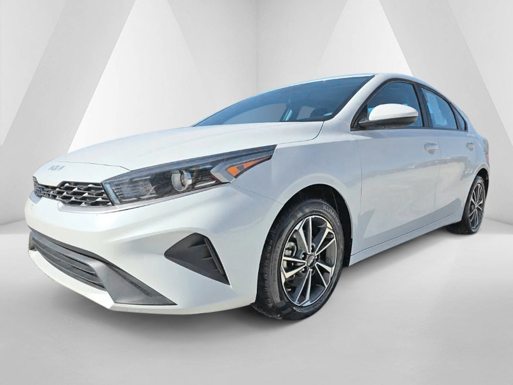 Used 2024 Kia Forte LXS FWD image 4