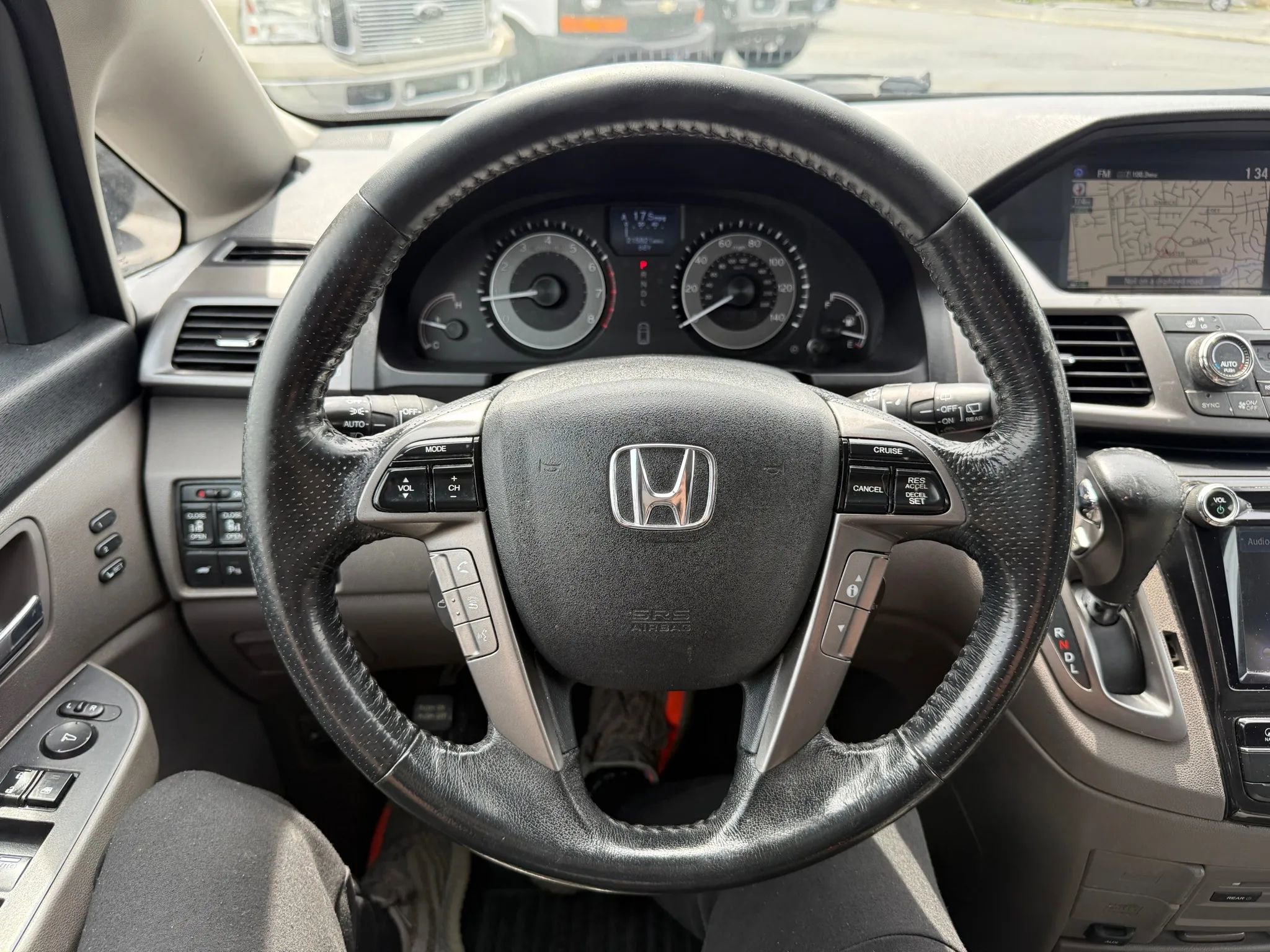 Used 2015 Honda Odyssey Touring Elite image 28
