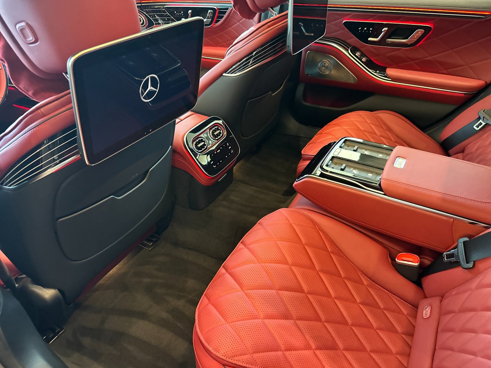 New 2027 Mercedes-Benz S 580 4MATIC Sedan image 12