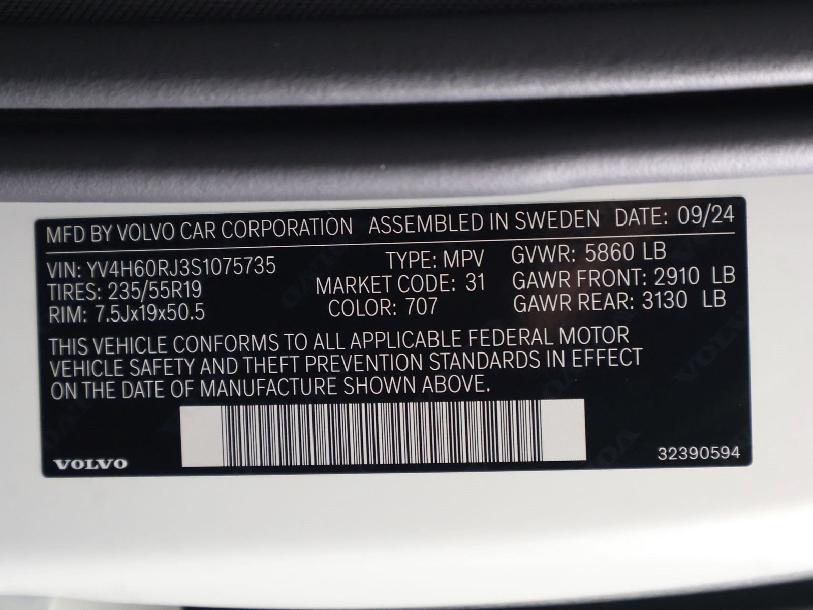 Certified 2025 Volvo XC60 T8 Core w/ Protection Package Premier AWD/4WD image 16