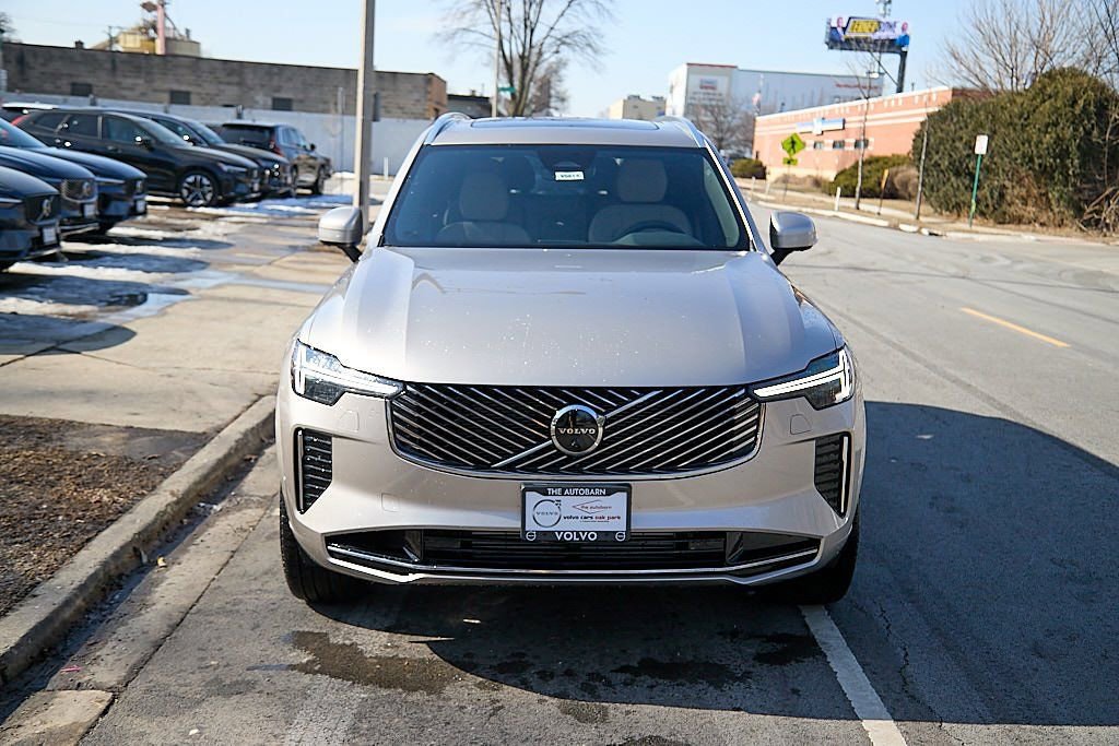 New 2026 Volvo XC90 T8 Plus w/ Protection Package Premier image 5