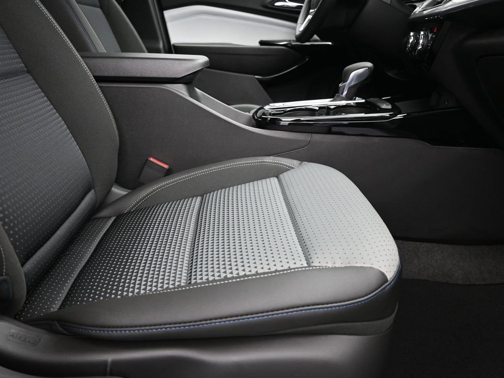 New 2026 Chevrolet Trax LT w/ Driver Confidence Package image 24