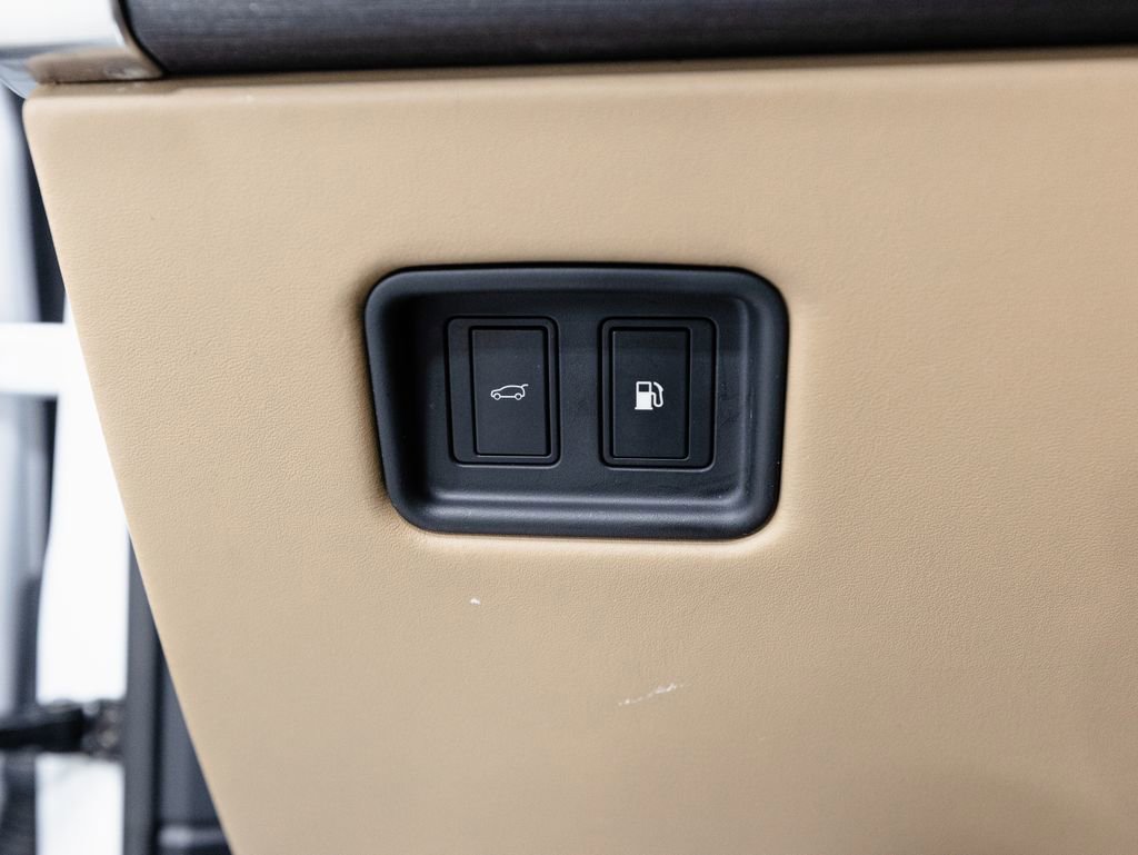 Used 2024 Land Rover Range Rover Autobiography AWD/4WD image 9