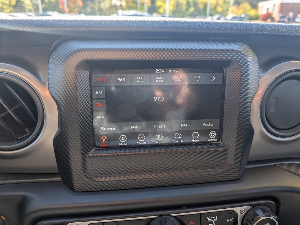 Used 2022 Jeep Gladiator Willys image 19