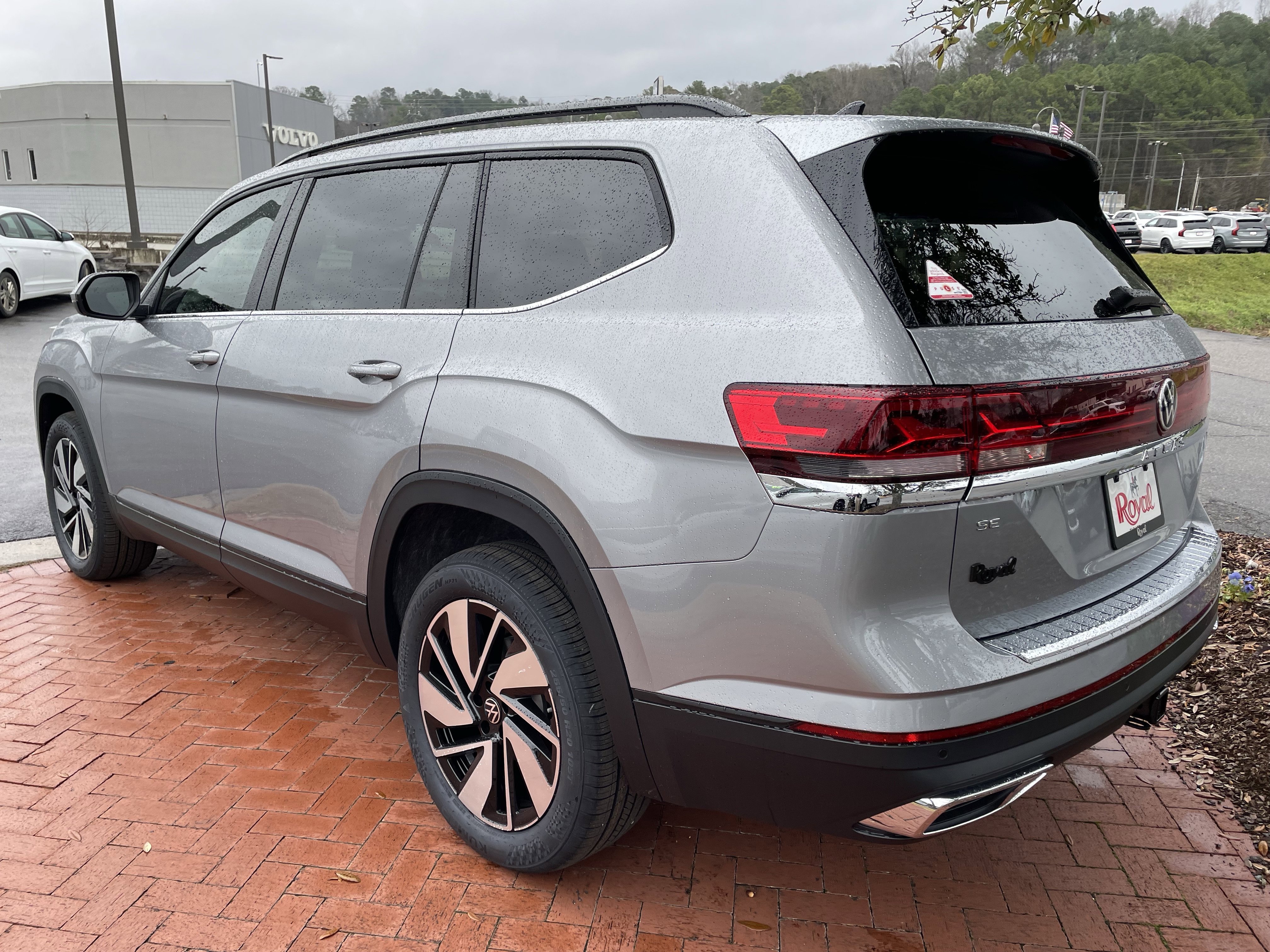 New 2026 Volkswagen Atlas SE image 6
