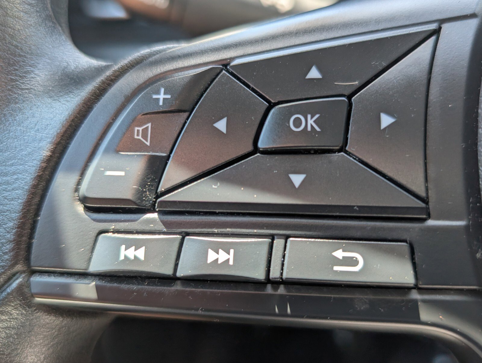 Certified 2024 Nissan Sentra S image 28