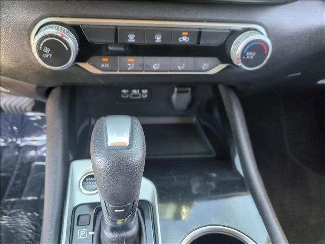 Used 2024 Nissan Altima 2.5 SV FWD image 14