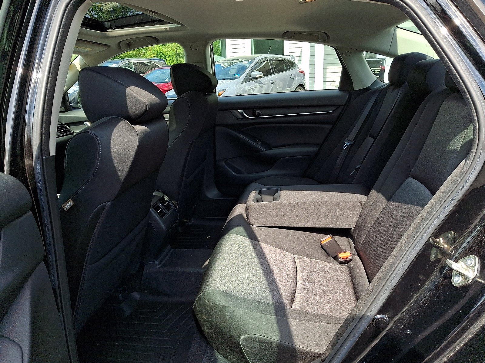 Used 2019 Honda Accord EX image 11