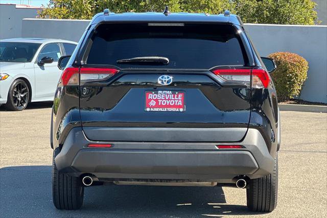 Certified 2023 Toyota RAV4 LE AWD/4WD image 8