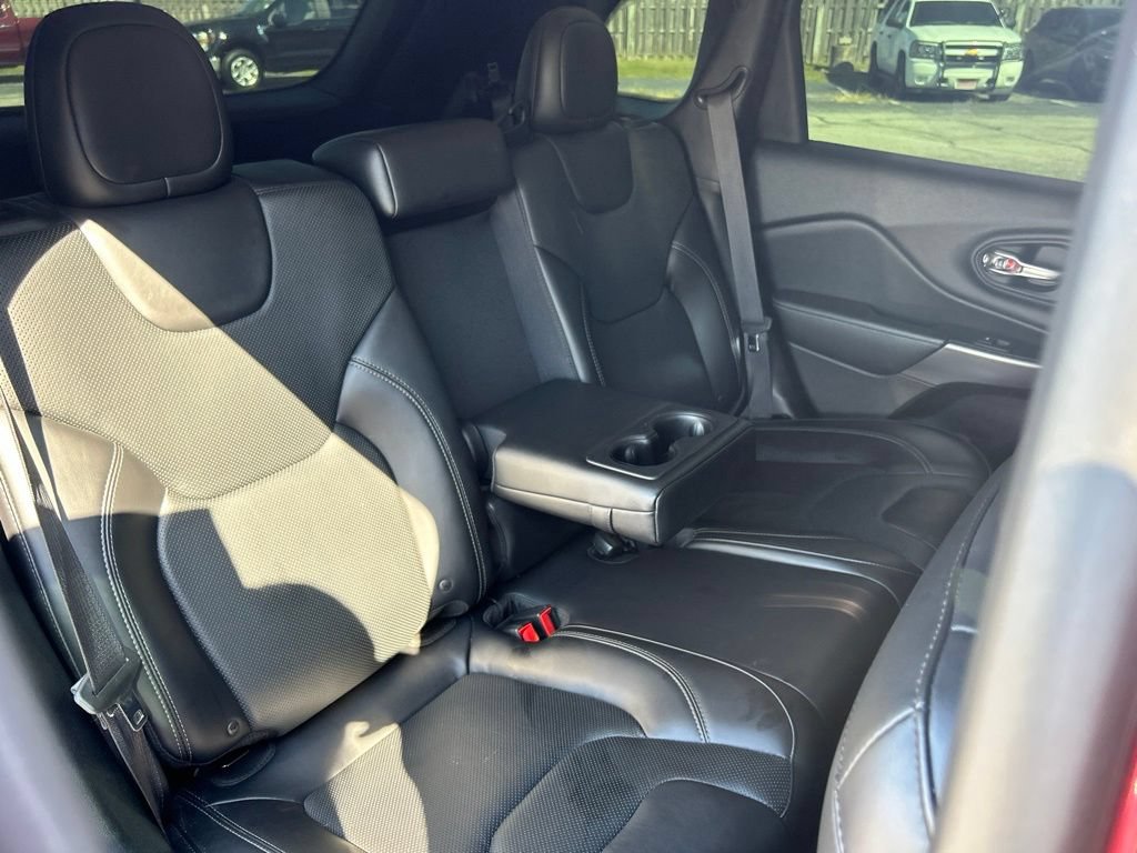 Used 2019 Jeep Cherokee Limited FWD image 46