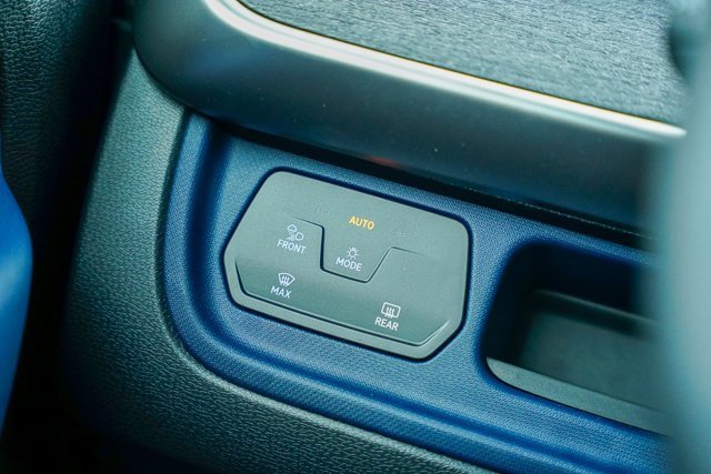 New 2025 Volkswagen ID. Buzz Pro S image 13