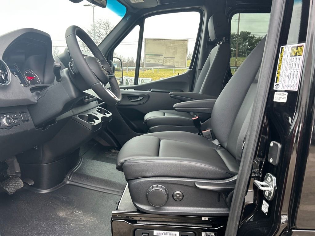 New 2026 Mercedes-Benz Sprinter 2500 image 9