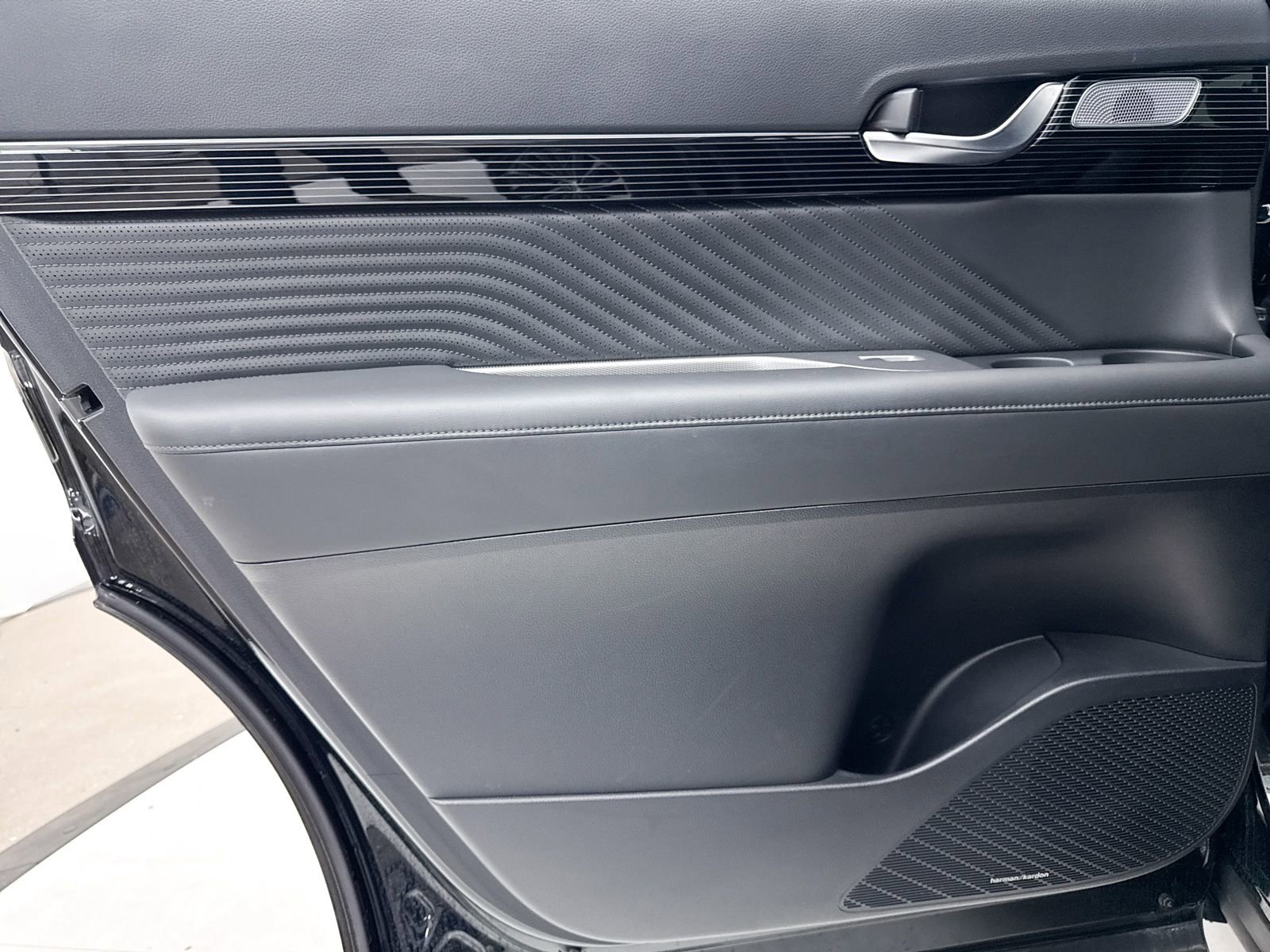 Used 2023 Hyundai Palisade Calligraphy image 35