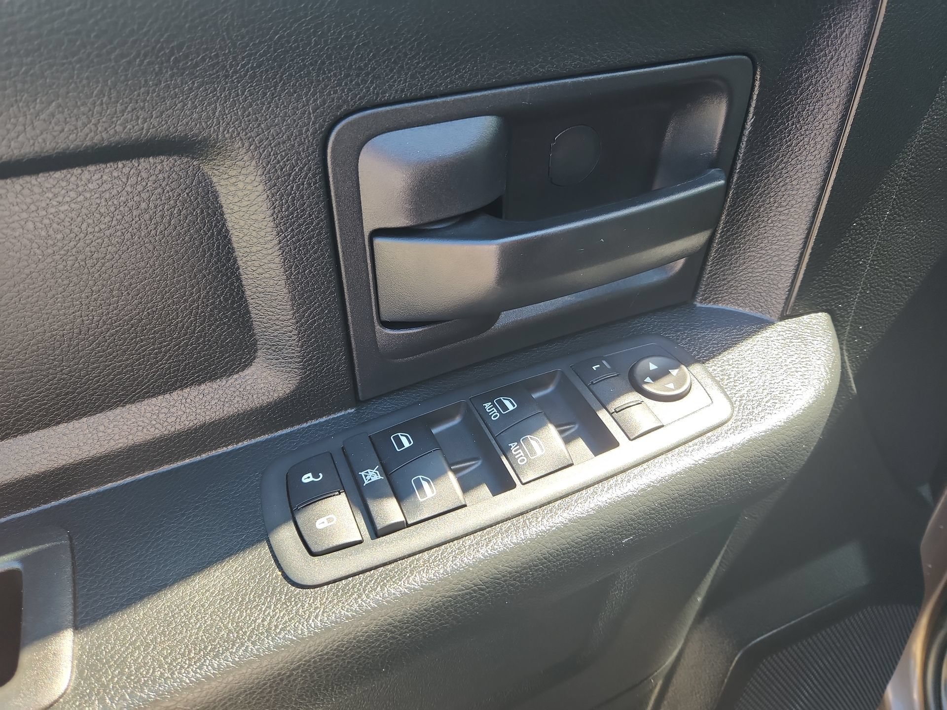 Certified 2018 RAM 1500 Tradesman w/ Popular Equipment Group AWD/4WD image 15