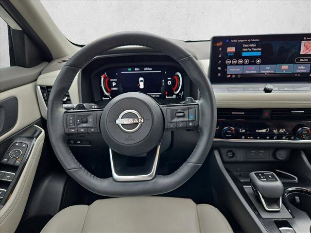 Used 2024 Nissan Rogue SL image 18