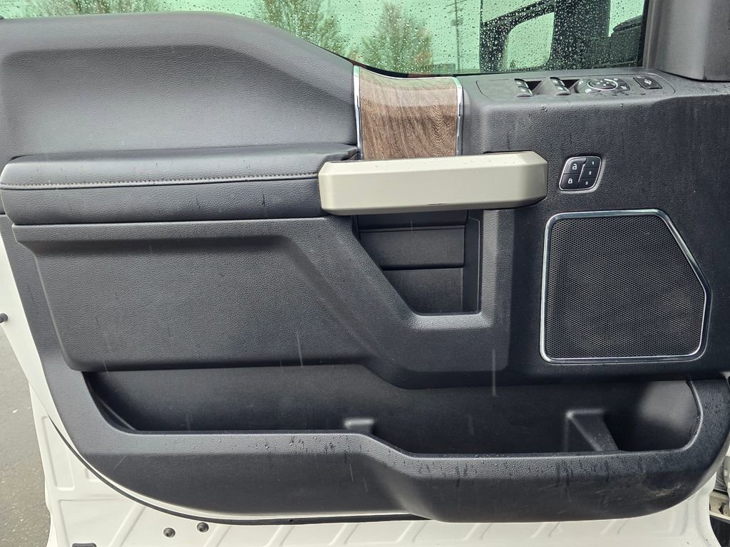 Used 2017 Ford F350 Lariat w/ Lariat Ultimate Package image 13