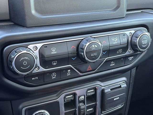 Used 2021 Jeep Gladiator Sport image 30