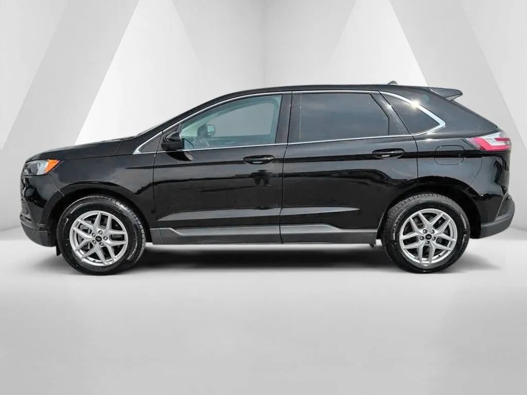 Used 2024 Ford Edge SEL AWD/4WD image 4