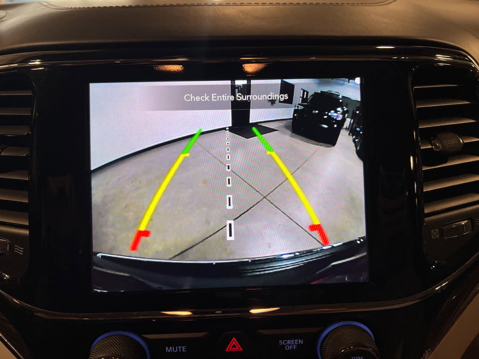 Used 2020 Jeep Grand Cherokee Summit image 18