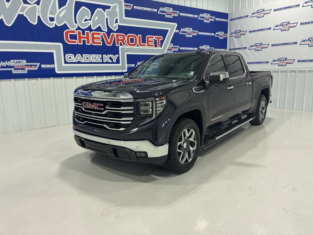 Used 2024 GMC Sierra 1500 SLT w/ SLT Premium Plus Package AWD/4WD image 11