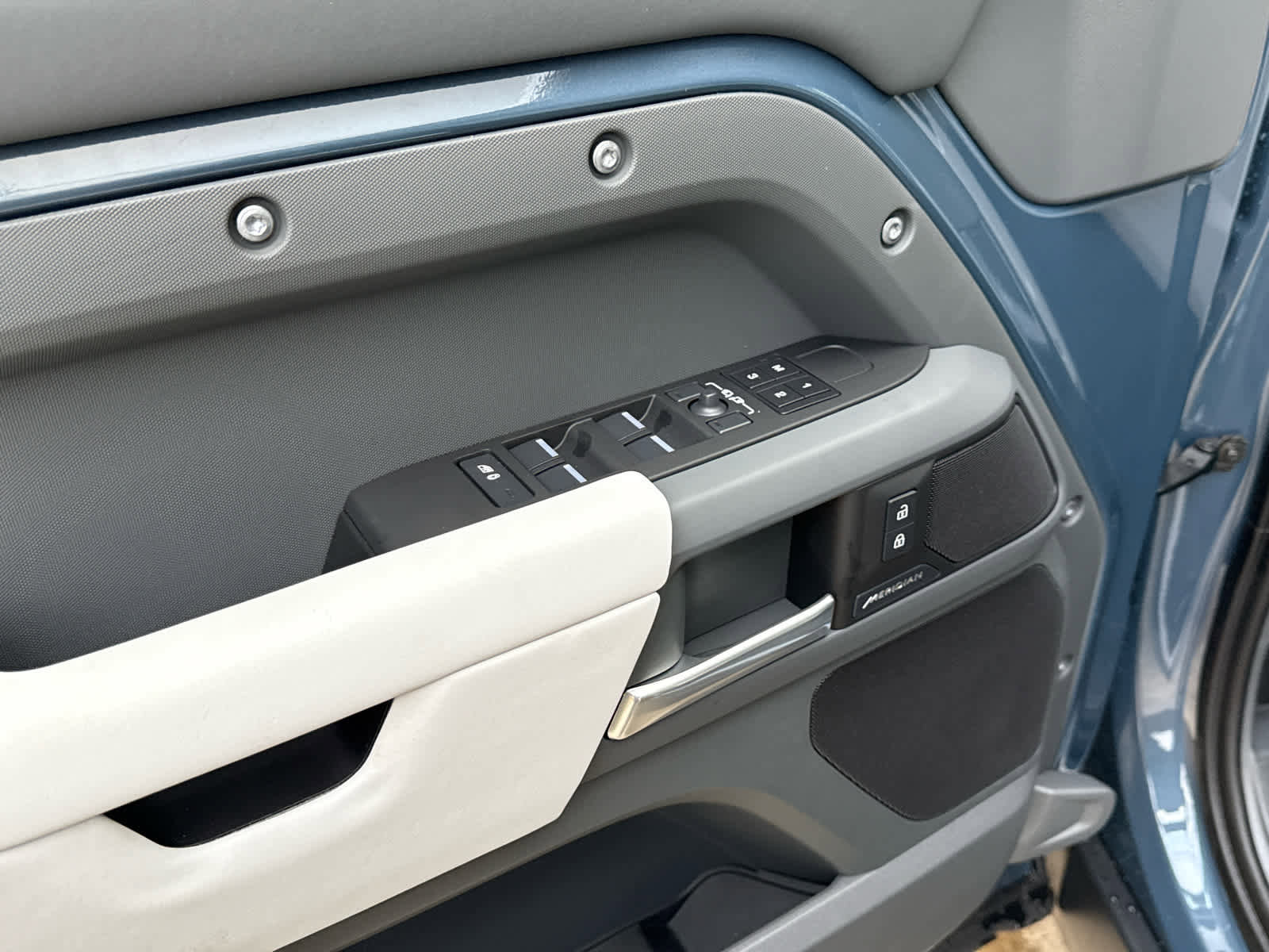 Used 2026 Land Rover Defender 110 S image 12