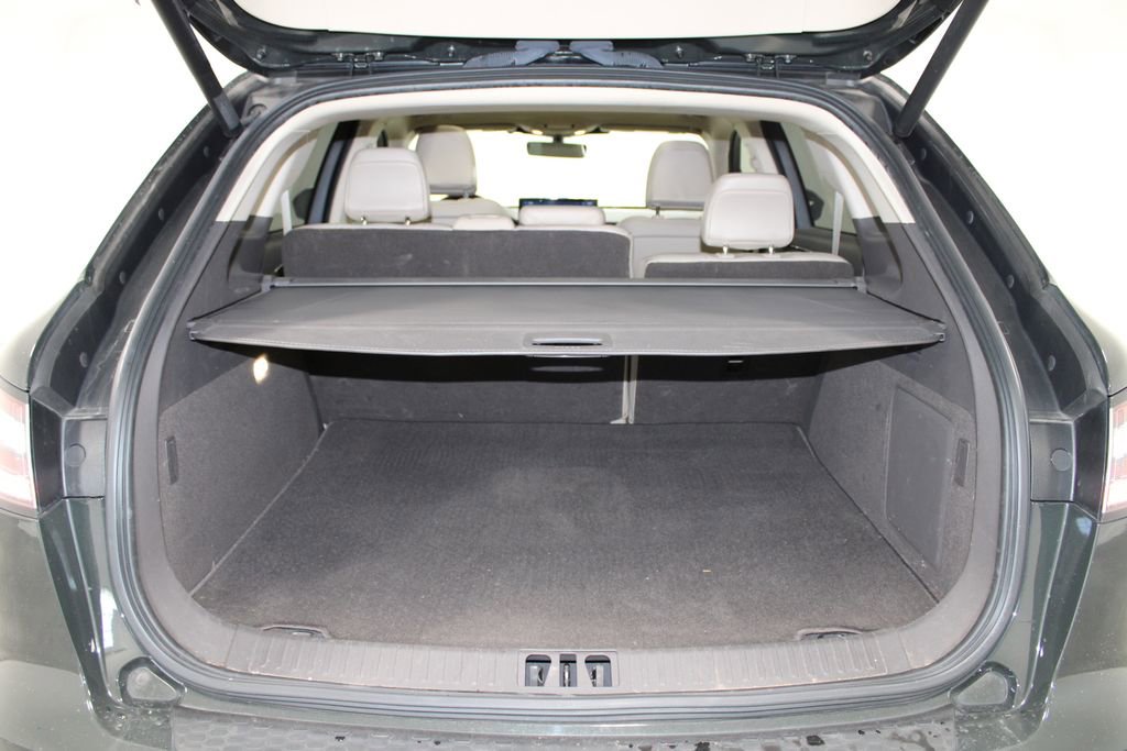 Used 2023 Lincoln Nautilus Reserve w/ Equipment Group 201A image 13