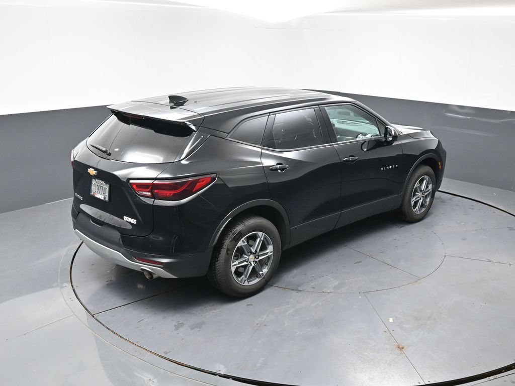Used 2025 Chevrolet Blazer LT FWD image 41