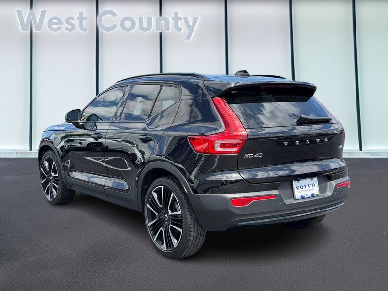 Certified 2025 Volvo XC40 B5 Ultra AWD/4WD image 7