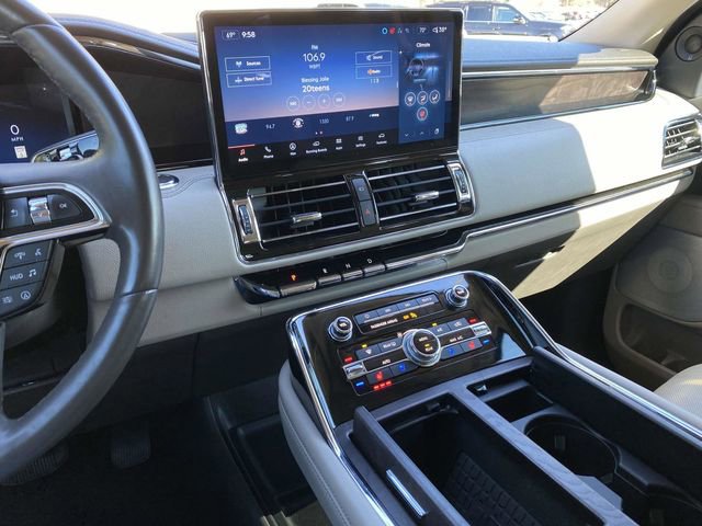 Used 2024 Lincoln Navigator L Reserve image 29