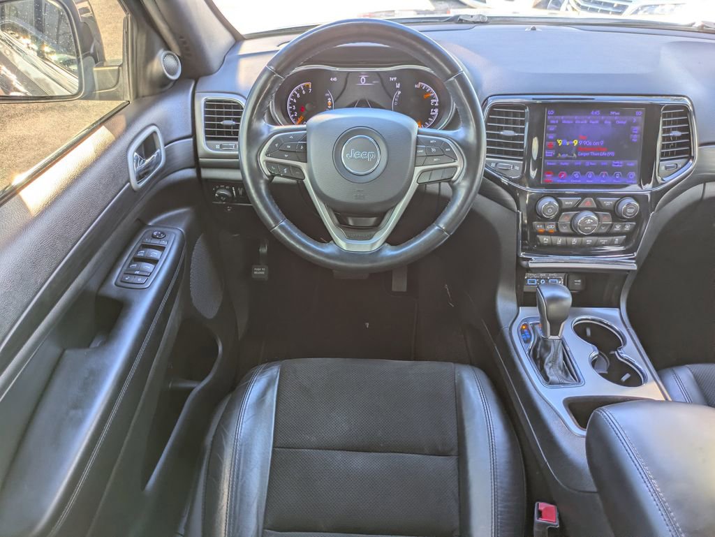 Used 2021 Jeep Grand Cherokee Laredo X image 13