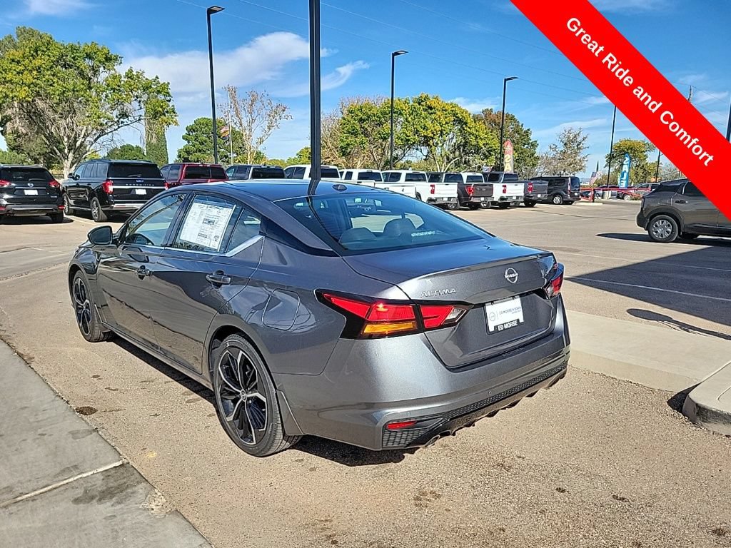 New 2025 Nissan Altima 2.5 SR w/ SR Premium Package FWD image 5