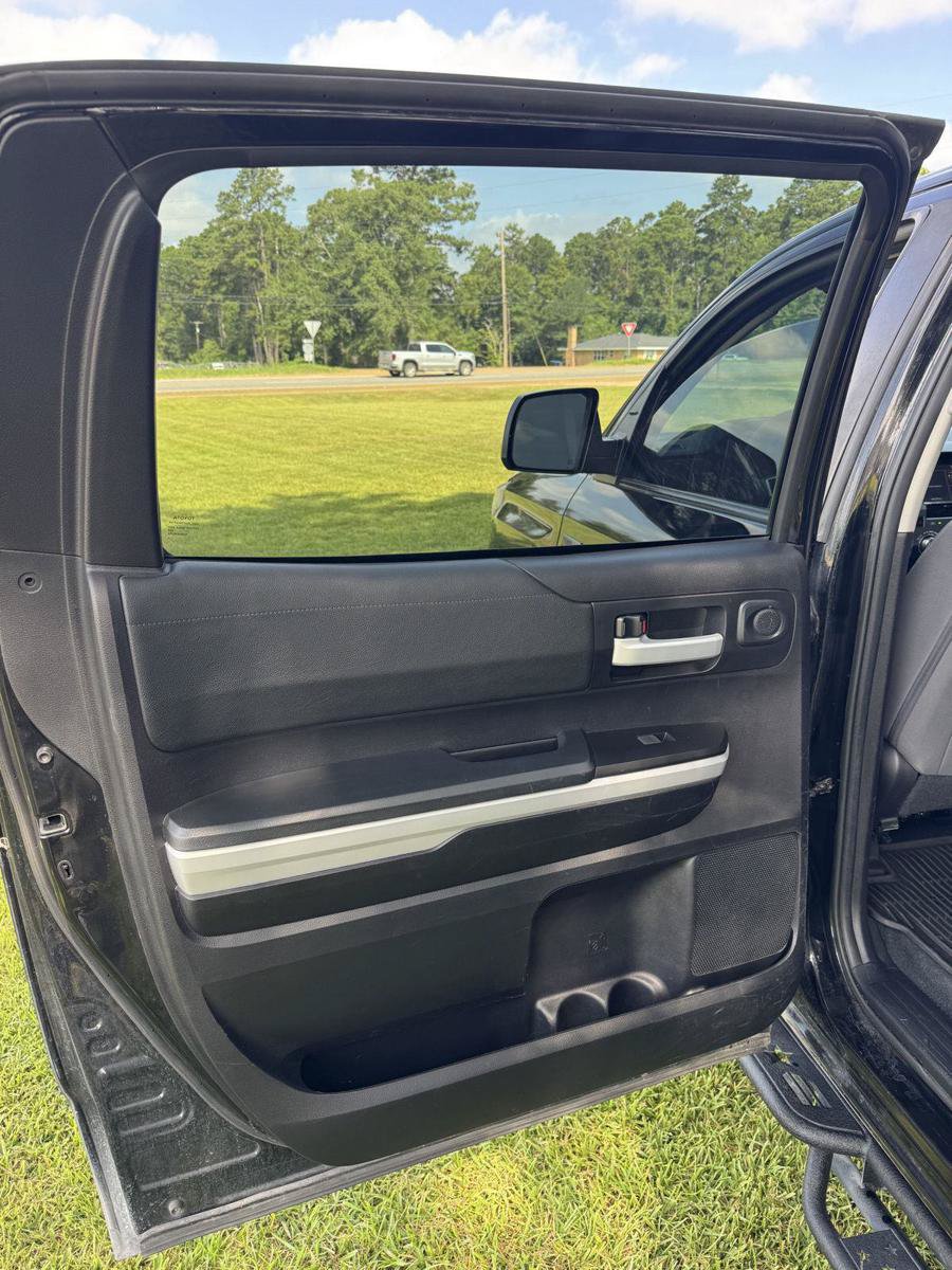 Used 2020 Toyota Tundra SR5 w/ SR5 Upgrade Package AWD/4WD image 11