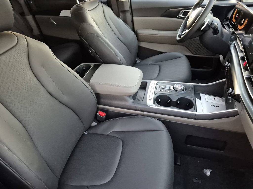 New 2026 Kia Carnival LXS image 14